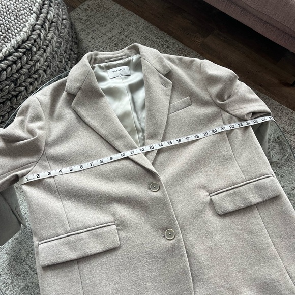 Size 2M/L Rare Aritzia Babaton Vogue Blazer Jacket Fall Winter - Picture 6 of 9